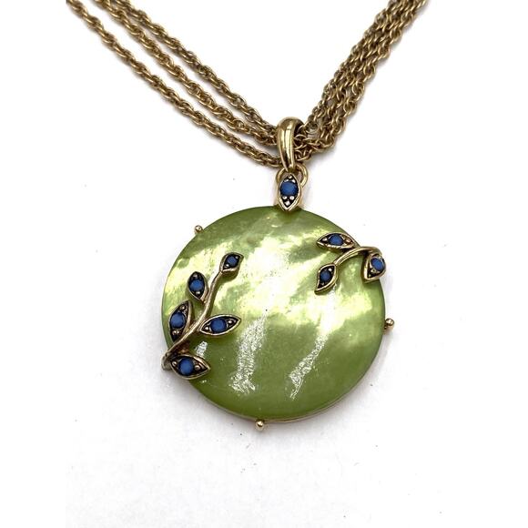 MONET Necklace Triple Chain Gold Tone Green Glass Pendant 16”+2” - Picture 2 of 7
